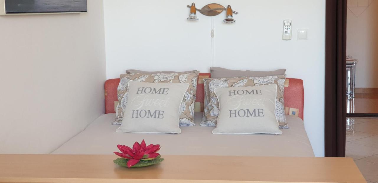Apartment Eso Kastela Luaran gambar