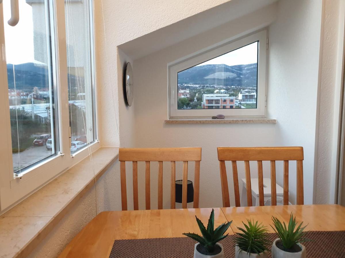 Apartment Eso Kastela Luaran gambar