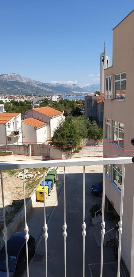 Apartment Eso Kastela Luaran gambar
